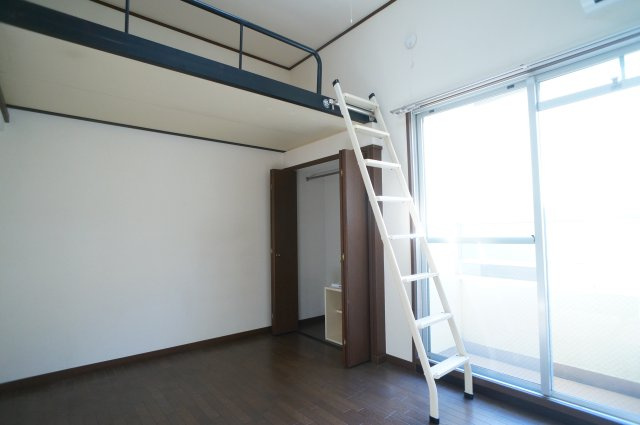 シティパレス佐保川Ｐー６の居間・リビング