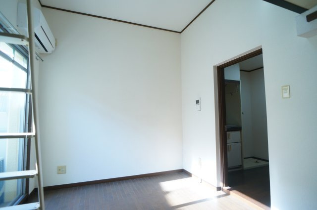 シティパレス佐保川Ｐー６の居間・リビング