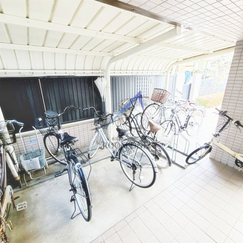 リバティー高橋のその他共用部分|駐輪スペースです。