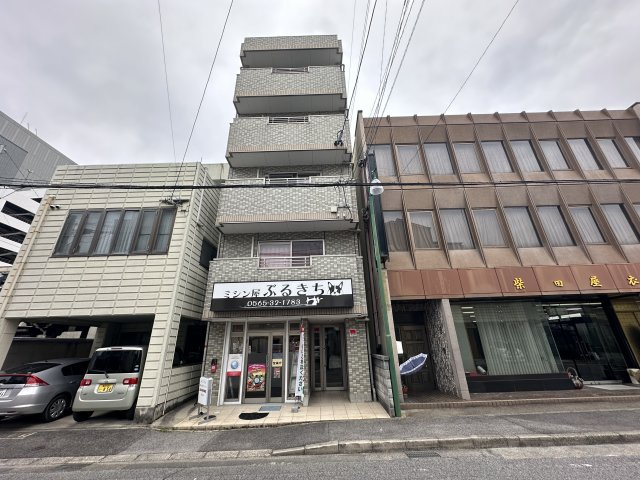 J.S桜町の外観