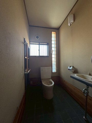 【中古戸建】館林市高根町のトイレ|■トイレ