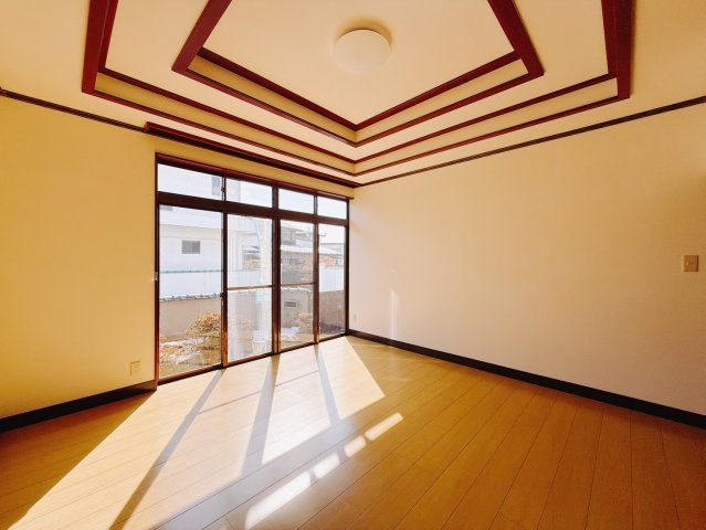 【中古戸建】桐生市川内町2丁目の洋室|■洋室｜デザイン豊かで飽きの来ない空間です。