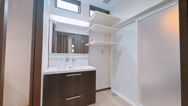 【中古戸建】館林市富士見町の独立洗面台|■洗面室