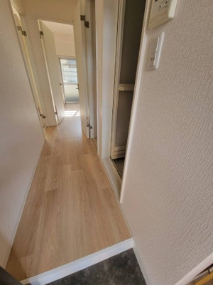 【玄関】 | メゾンAKINAI香里