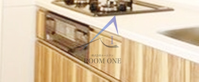 ＬＵＣＵＬＩＡ　ＣＯＵＲＴ