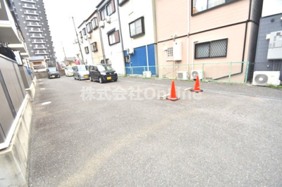 【駐車場】 | メゾンクリサンテーム