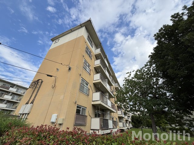 鶴山台53号棟