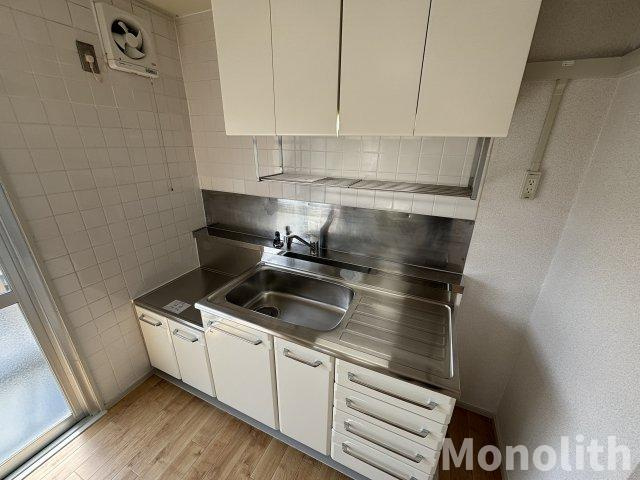 鶴山台53号棟のキッチン