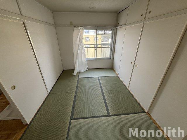 鶴山台53号棟の和室