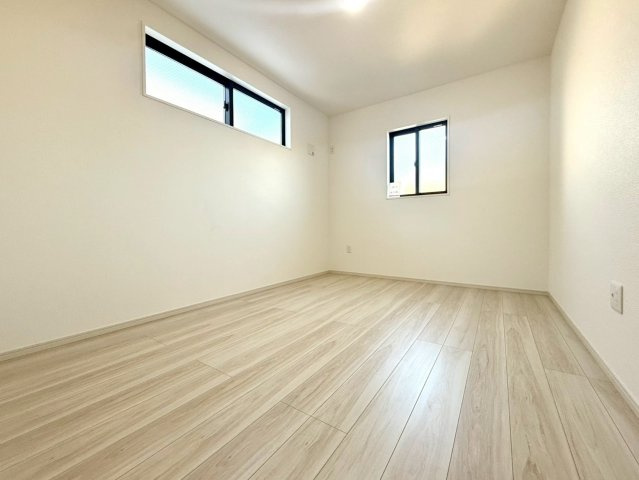 座間市緑ヶ丘「LIGARE」の洋室|室内は清潔感があり、初めての入居でも安心の新築物件。