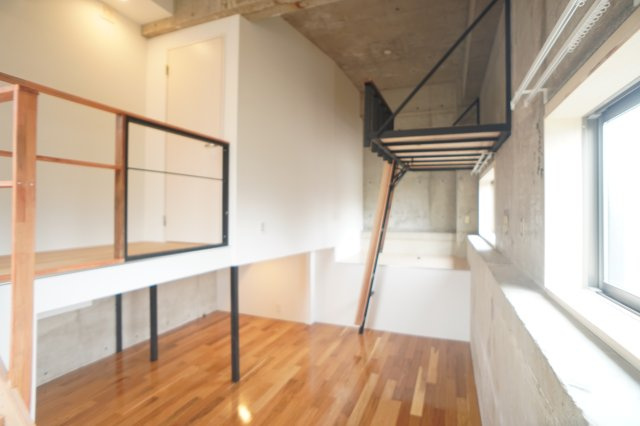 イルコンプレッソ