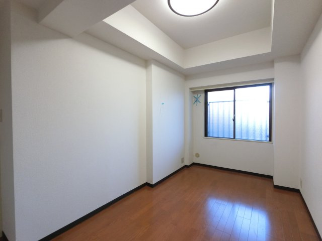 潮ハイツ（ウシオハイツ）の居間・リビング