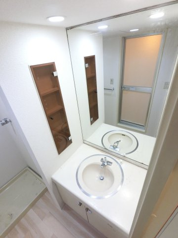 潮ハイツ（ウシオハイツ）の独立洗面台