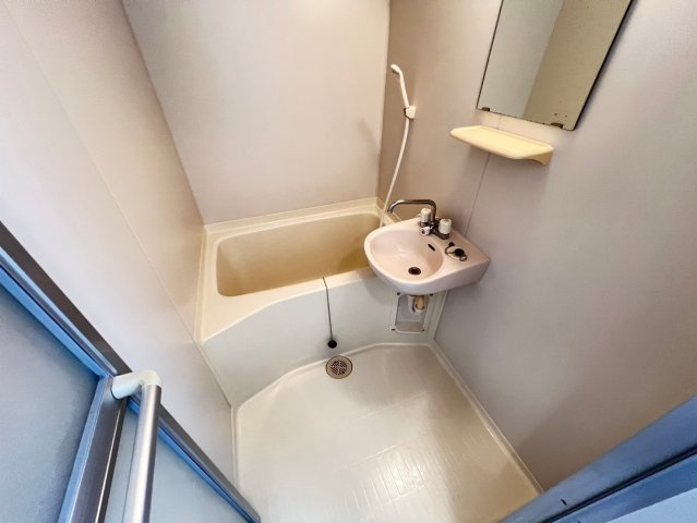 大紅ビルの浴室