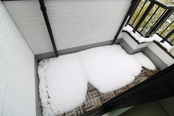 【バルコニー】