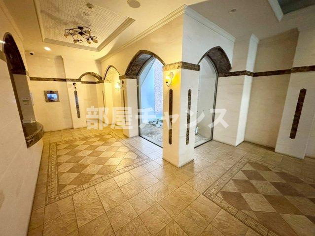 プレサンス泉セレグレードのロビー