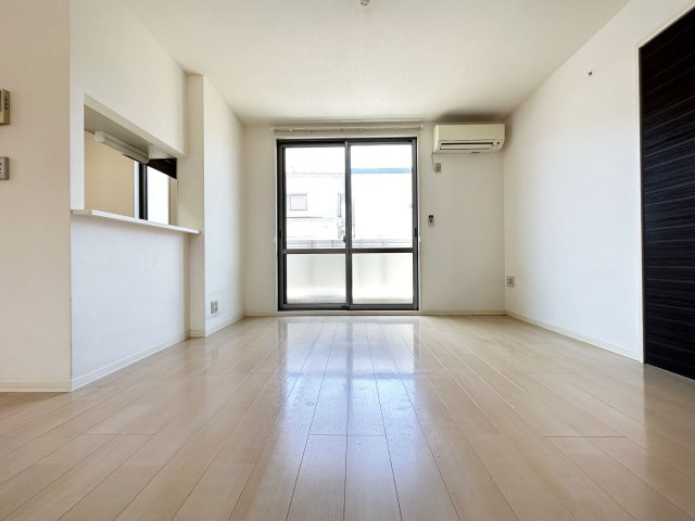 グランマスト杉井流Ⅱ B棟の居間・リビング