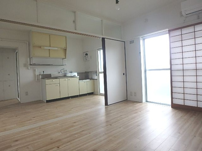 【内装】 | ビレッジハウス青木2号棟 | 406室の写真（反転あり）