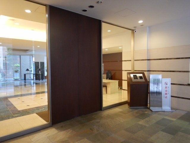 パークスクエア文京音羽のエントランス