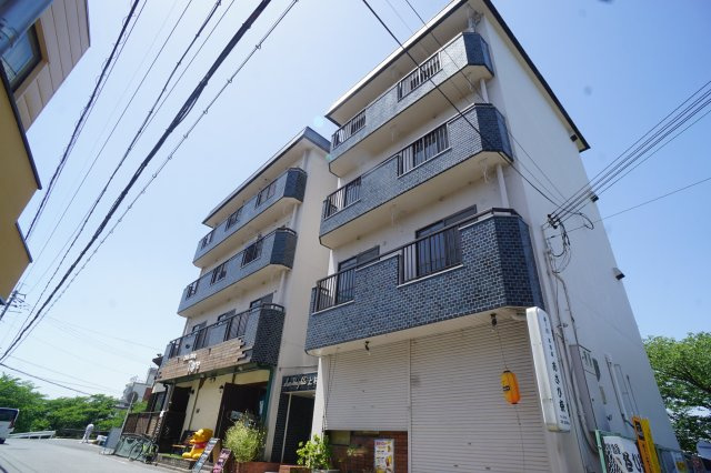 サンハイツ上村の外観