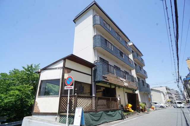 サンハイツ上村の外観