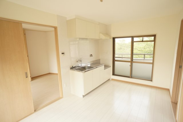 サンハイツ上村の居間・リビング