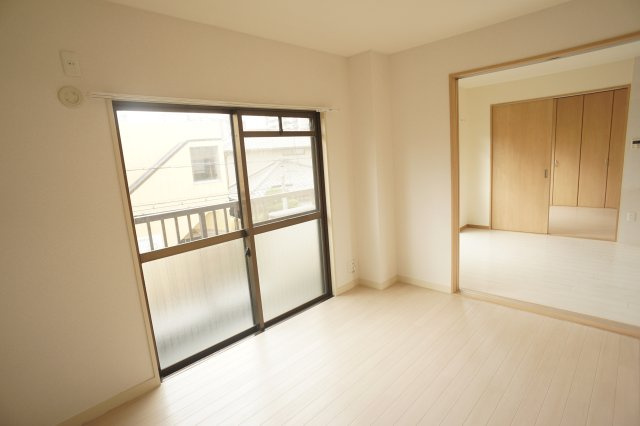 サンハイツ上村の居間・リビング