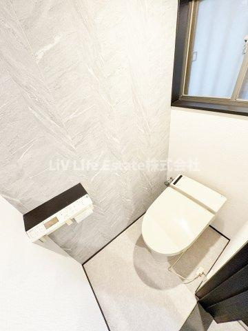 諏訪町貸家のトイレ