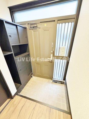 諏訪町貸家の玄関