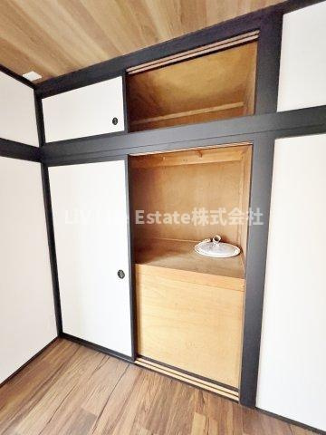 諏訪町貸家の収納