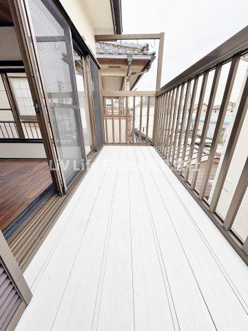 諏訪町貸家のバルコニー