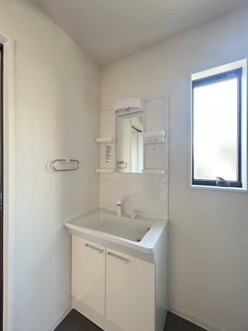 【洗面所】伊島戸建賃貸住宅