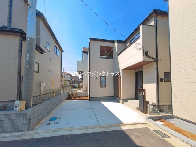 仲介手数料無料Livele Garden.S 所沢上新井第14期　全６棟　３号棟の前面道路含む現地写真