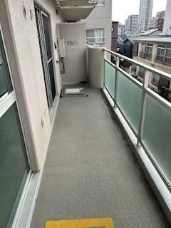 【バルコニー】 | KBCマンション ユーハイム姪浜 | 前面に遮る建物がないのでバルコニーは陽当り良好で、たっぷりのお洗濯物もよく乾きます！