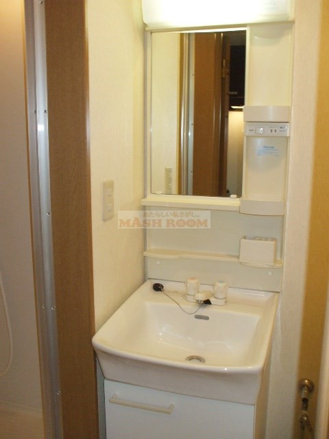 中野区野方４丁目のアパートの洗面所