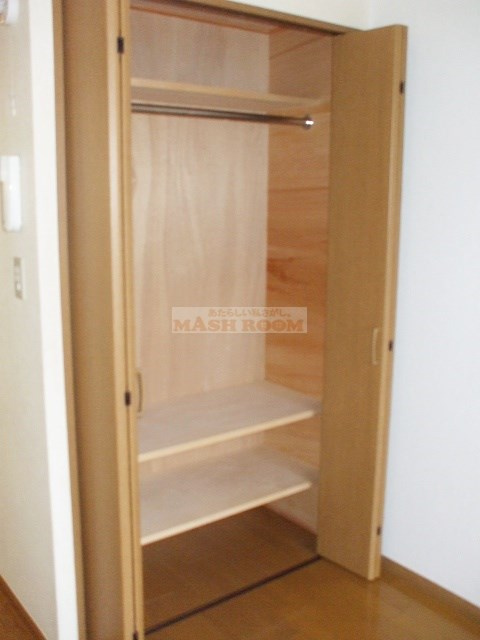 中野区野方４丁目のアパートの収納