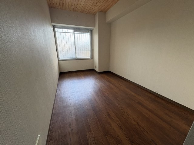 オーク・スクエア西神中央８番館の洋室