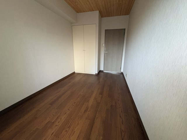 オーク・スクエア西神中央８番館の洋室