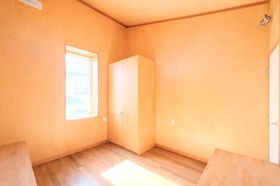 【洋室】 | ◆横浜市青葉区大場町中古住宅◆ | ◆子どものスタディ空間として、あるいは書斎やホビールームとして生活スタイルに合わせて使えるプライベートルーム。居心地のいい落ち着いたインテリアが似合います。