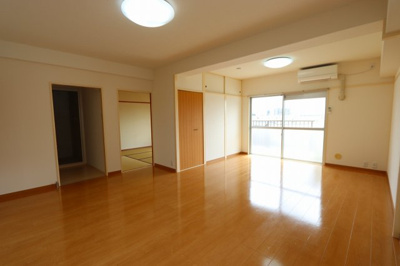 【居間・リビング】 | エステマール | 参考写真
