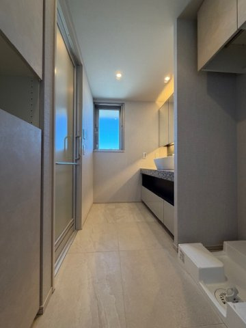 【洗面所】 | ザ・パークハウス大阪梅田タワー | 広々洗面室(^^)/