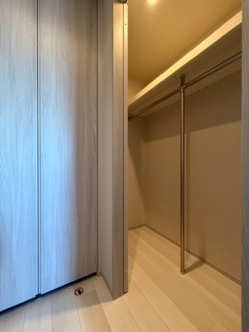 ザ・パークハウス大阪梅田タワーの収納|洋室6.7帖の広々ウォークインクローゼット♪