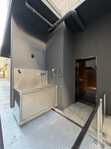 【その他共用部分】 | ザ・パークハウス大阪梅田タワー | ペット足洗い場♪