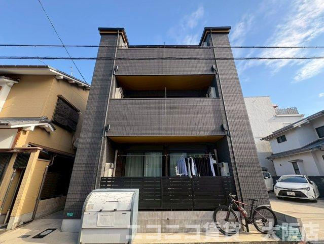 大阪市平野区平野本町４丁目のアパートの外観