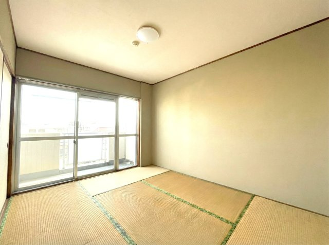 河原町分譲共同ビル14号棟の和室
