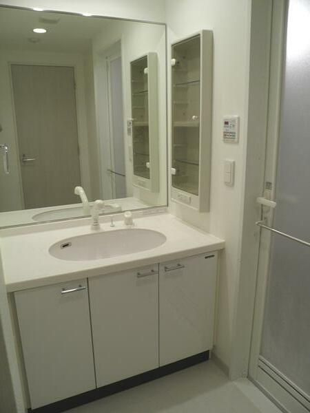 プリムヴェール西尾久　メゾンＢの洗面所