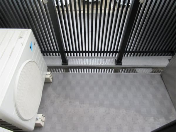 HY's reveのバルコニー