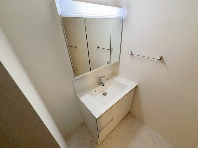 リバーサイドニシムラの独立洗面台