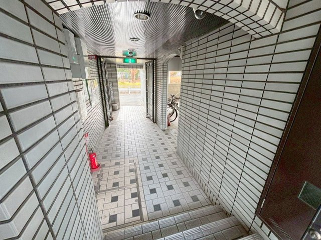 リバーサイドニシムラのエントランス