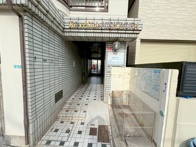 リバーサイドニシムラのロビー